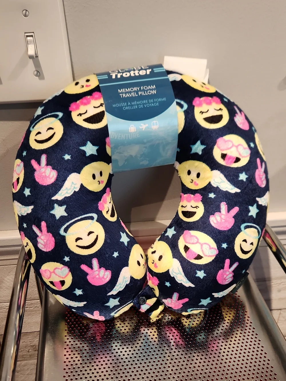 NWT Globe Trotter Smiley Faces Peace Signs  Memory Foam Travel Pillow